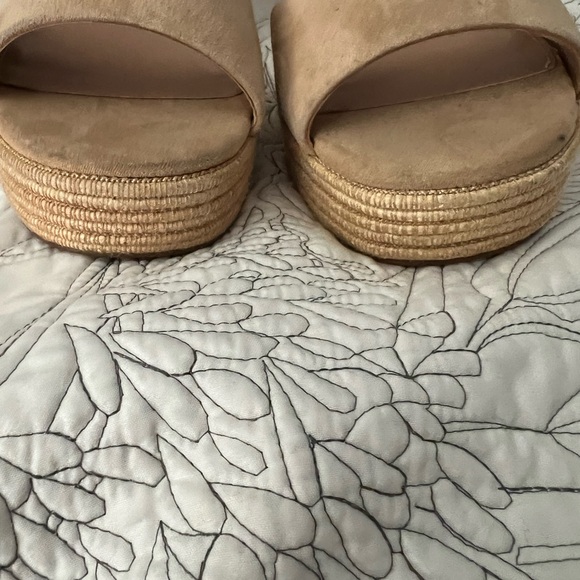 Steve Madden Beige Raffia Wedge Sandals - Picture 5 of 11